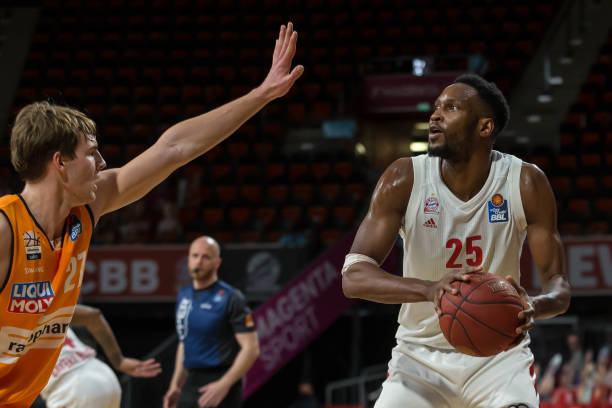 直居高不下 直居高不下