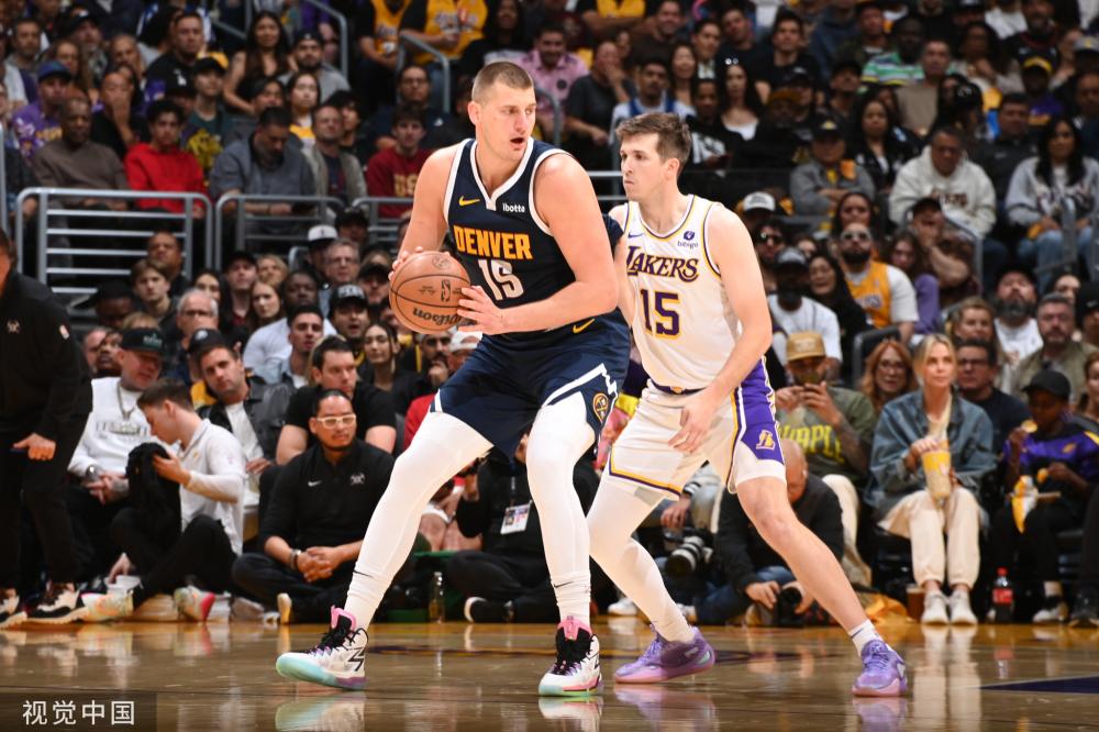 十分谨慎 十分谨慎