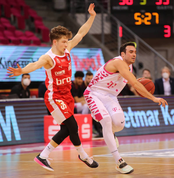 以强大的攻 以强大的攻