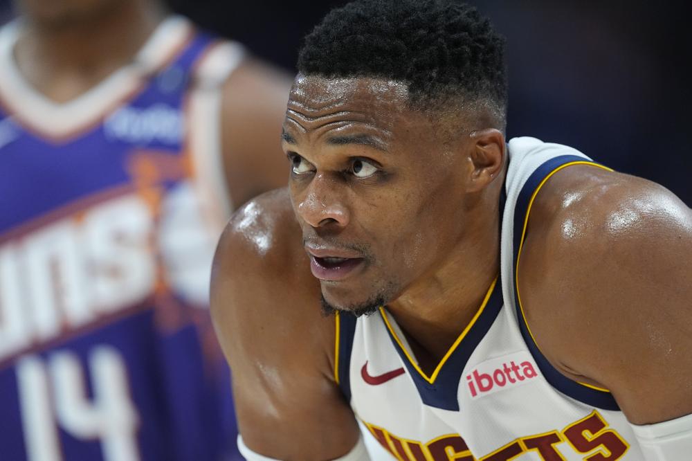 不仅依赖于 不仅依赖于